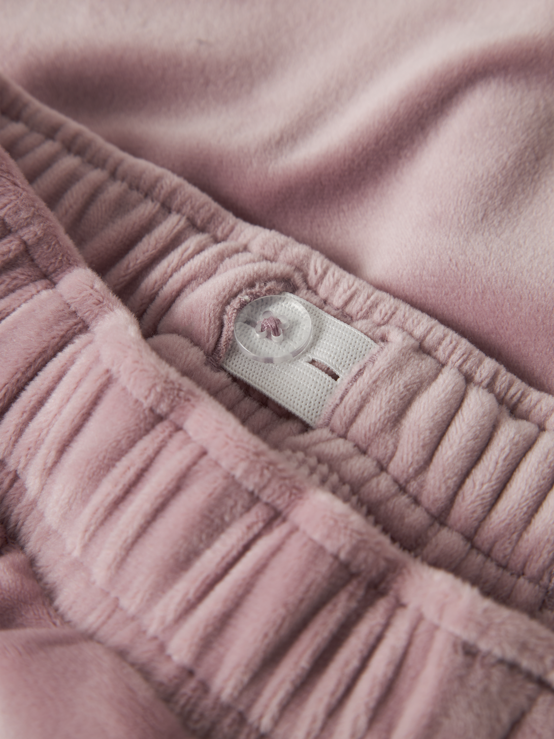 model_shot-front_full